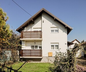 House, Brestovac